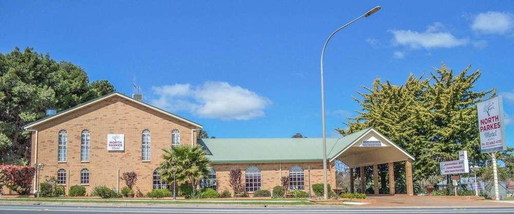 North Parkes Motel Екстериор снимка