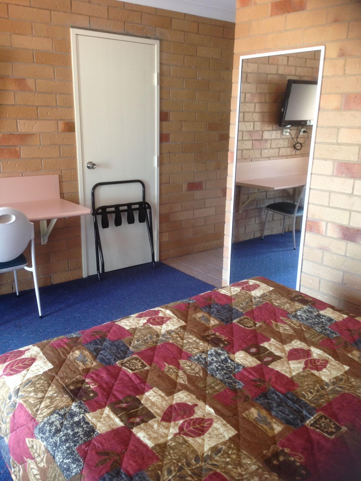 North Parkes Motel Екстериор снимка