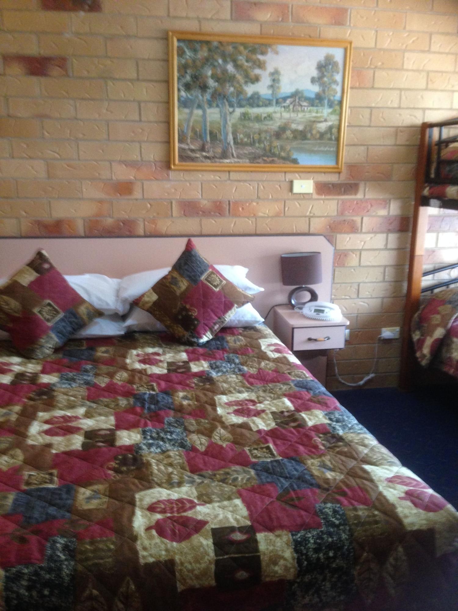 North Parkes Motel Екстериор снимка