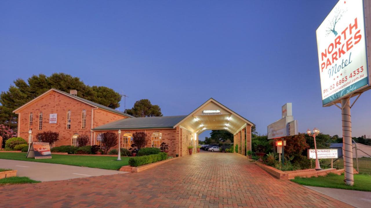 North Parkes Motel Екстериор снимка